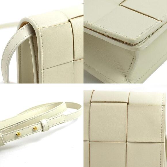 BOTTEGA VENETA Ivory Leather Shoulder Bag - Picture 3 of 5